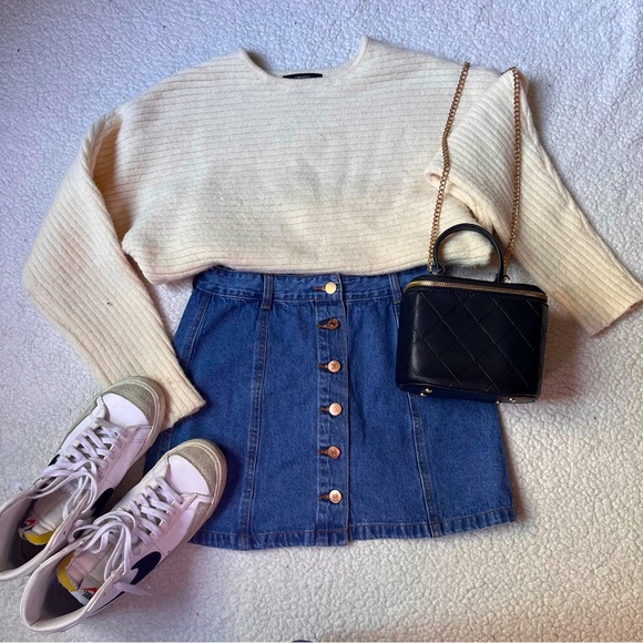 Forever 21 Dresses & Skirts - Forever 21 - Denim Buttoned Skirt